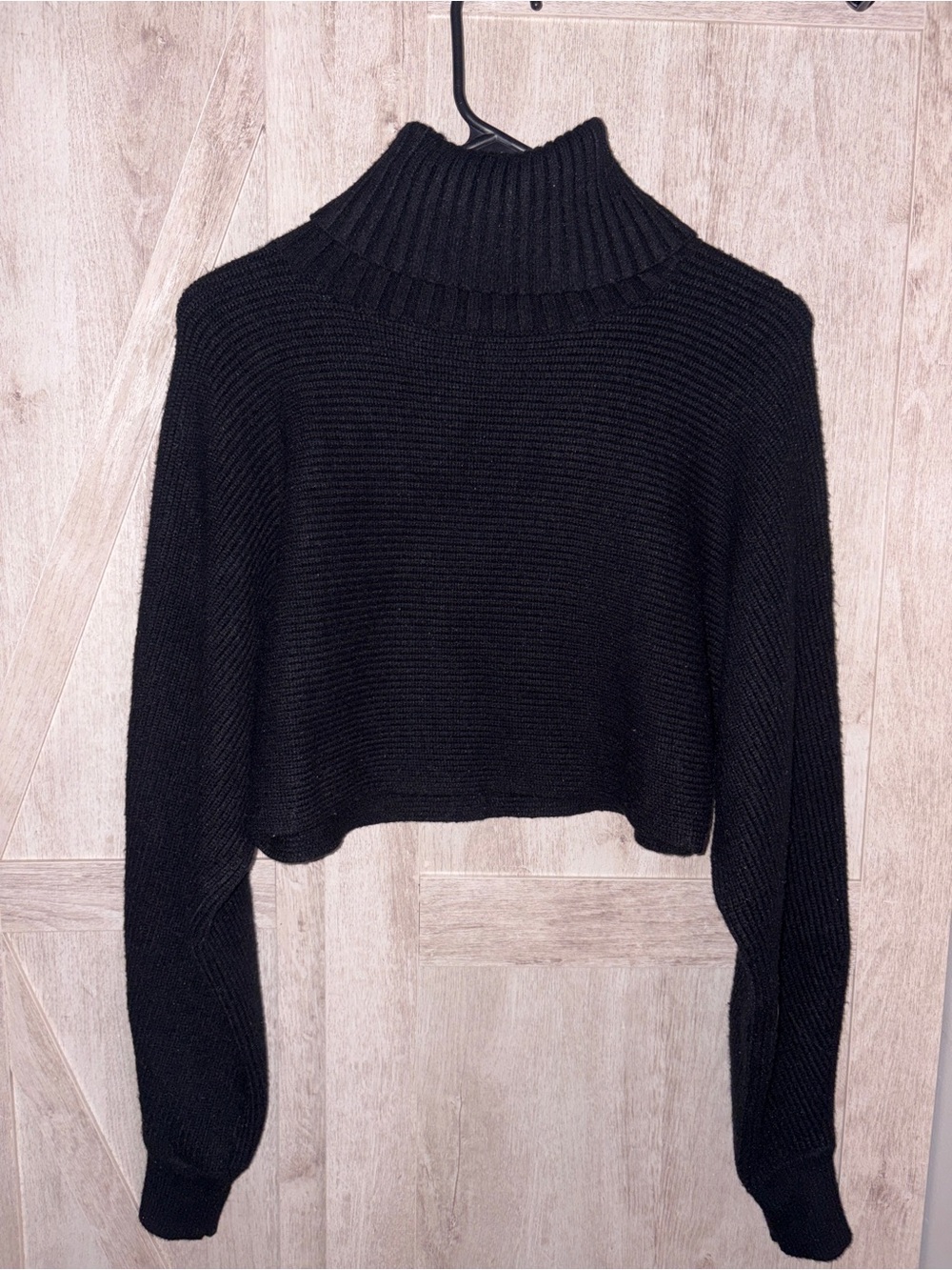 House of Harlow 1960 Black Cropped Batwing Turtleneck Sweater | Medium